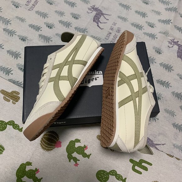Onitsuka Tiger 1183C076-101 MEXICO 66 Beige Sports Shoes - Picture 2 of 6